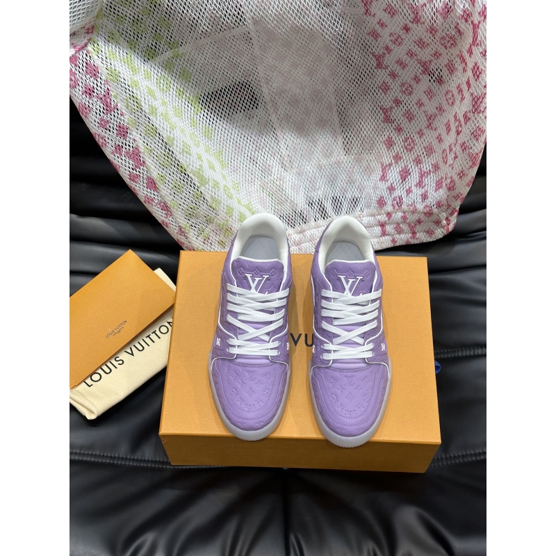 l**is V*t*n sneakers
